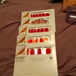 Color street nail polish strips.